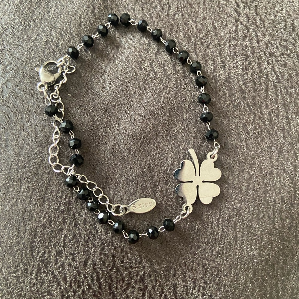 Women’s bracelet lot